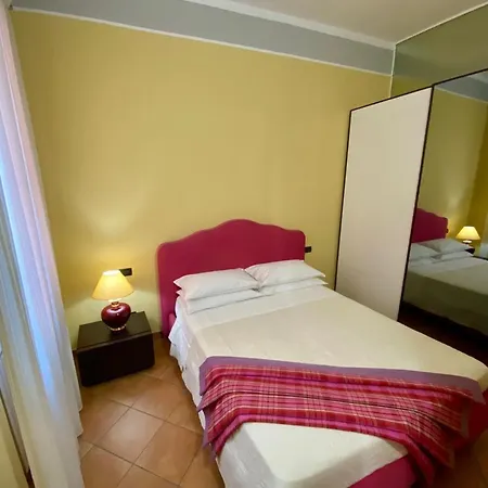 Nel Sole Bilocale Apartment *